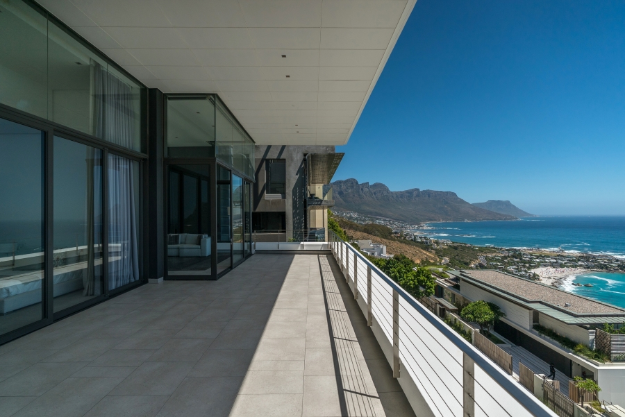 5 Bedroom Property for Sale in Clifton Western Cape